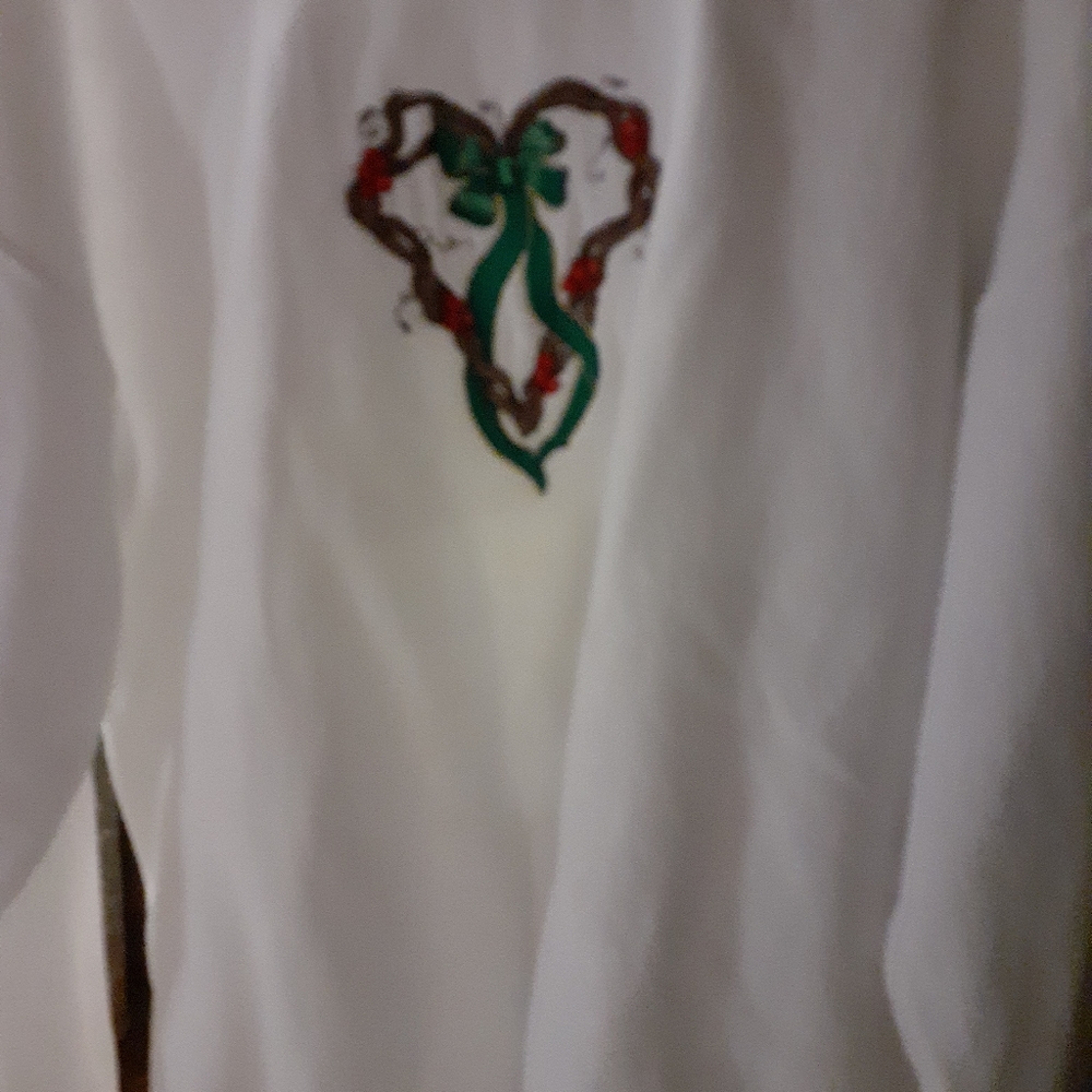 2 white tops